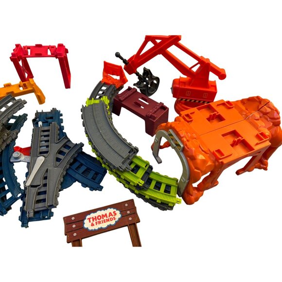 Thomas & Friends TrackMaster Train Set With Engines Tracks Accessories - Picture 10 of 11